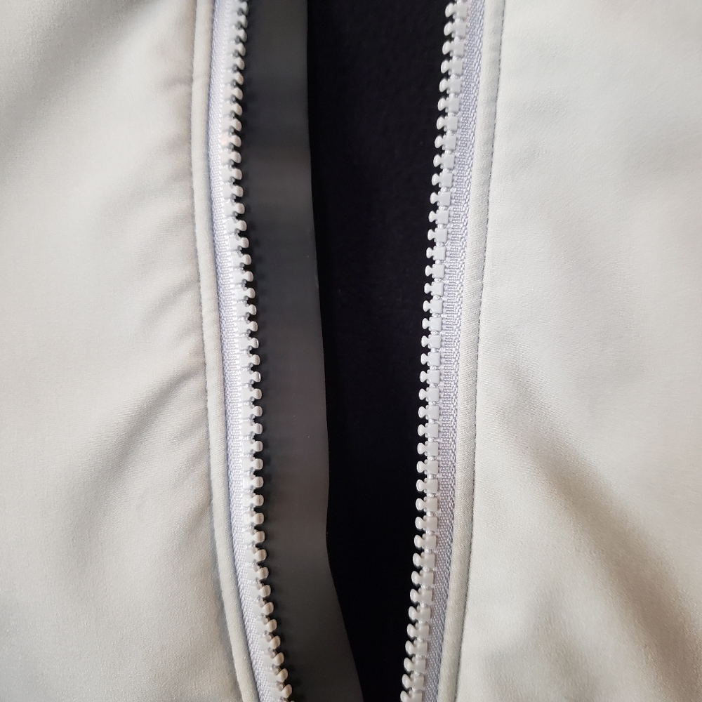 Arc'teryx Women's Softshell Jacket - Picture 5 of 14